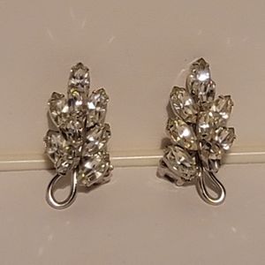 Vintage Weiss Clear Marquise Rhinestone Earrings